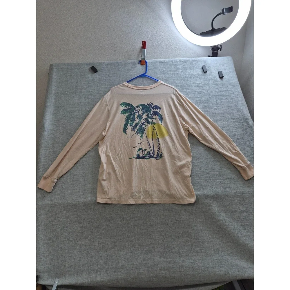 Levi's Shirt Mens XL Pink Palm Trees & Sun Graphic Relaxed Fit Everyday Wear